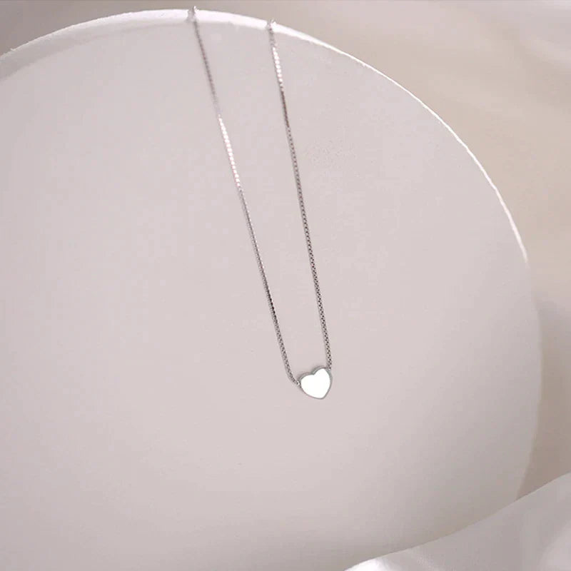 Minimalist Smooth Heart Necklace-Nora Luxe
