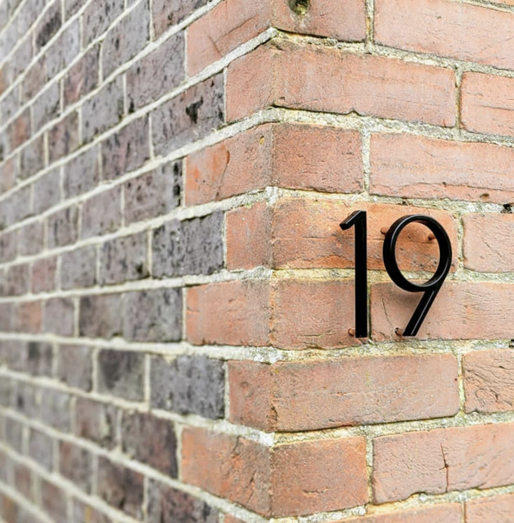 Modern Black House Numbers with Floating Design – Numbré-0-The Livary