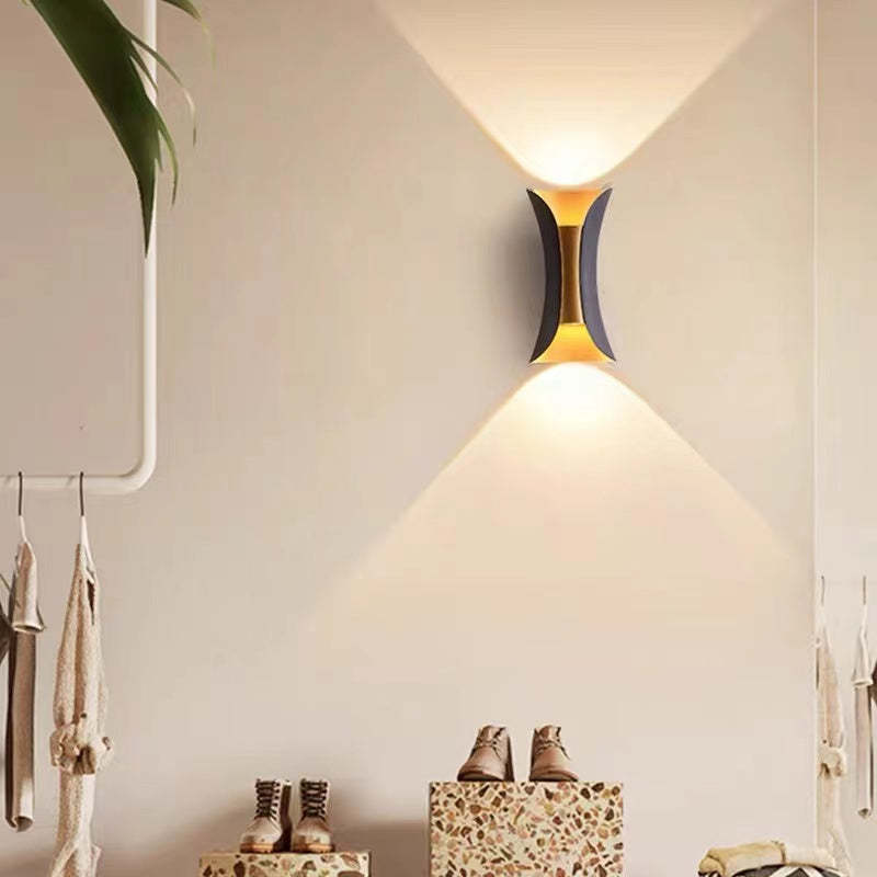 Modern LED Outdoor Wall Lamp - LumiEdge-Black and Gold-Small 6W-Universal White-Nora Luxe