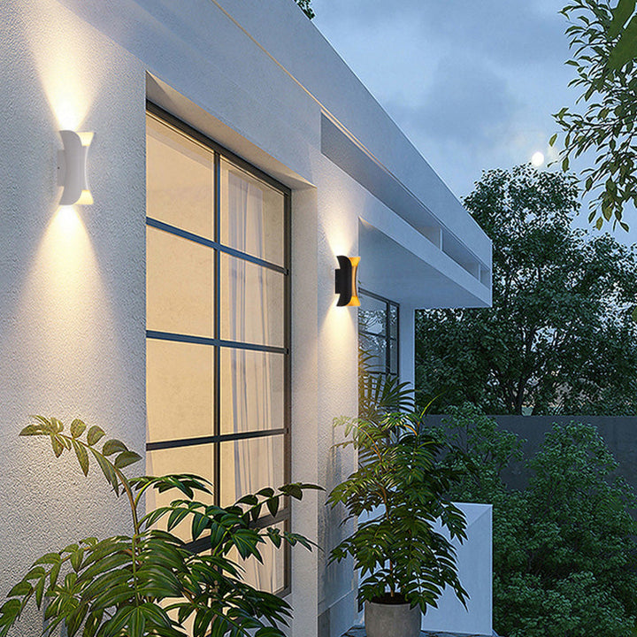 Modern LED Outdoor Wall Lamp - LumiEdge-Black and Gold-Small 6W-Warm white-Nora Luxe