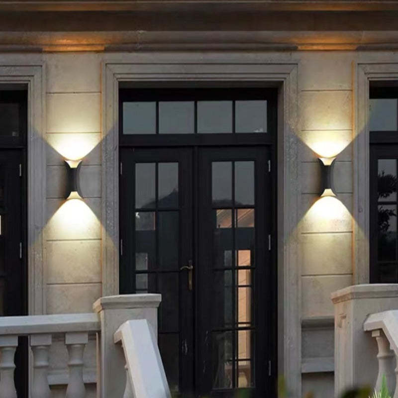 Modern LED Outdoor Wall Lamp - LumiEdge-Black-Small 6W-Universal White-Nora Luxe