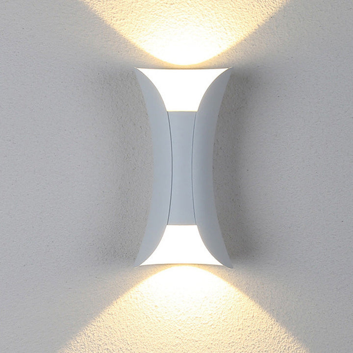 Modern LED Outdoor Wall Lamp - LumiEdge-White-Small 6W-Warm white-Nora Luxe