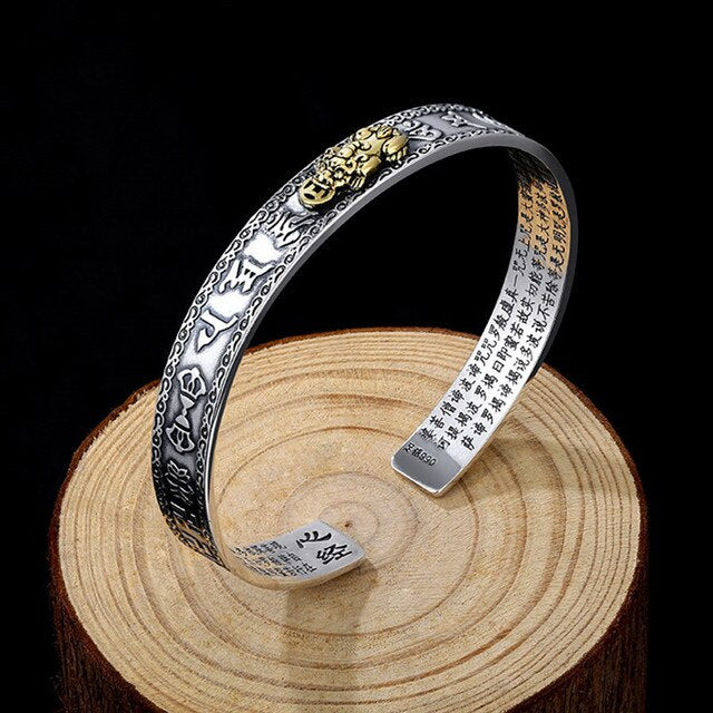 Pixiu Wealth Bracelet - Gold and Black Beads-Nora Luxe