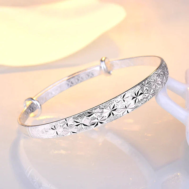 Radiant Star Armband | Elegant Jewellery for Women-Nora Luxe