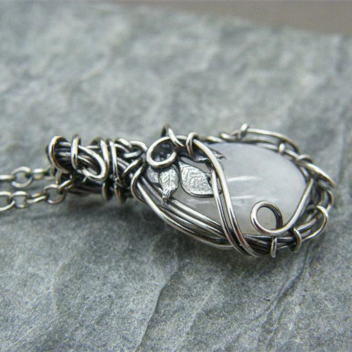 Retro Moonstone Necklace - Selene-Nora Luxe