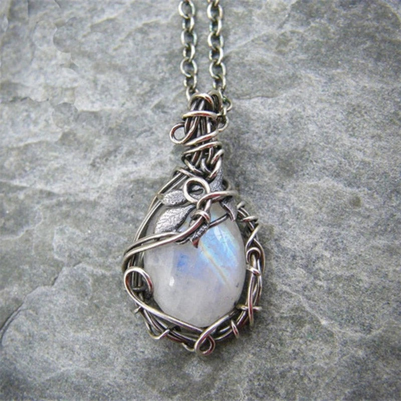 Retro Moonstone Necklace - Selene-Nora Luxe