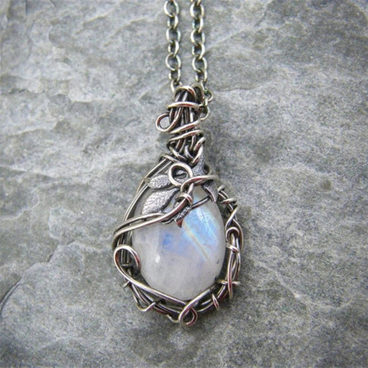 Retro Moonstone Necklace - Selene-Nora Luxe