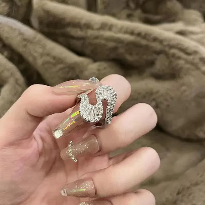 S-Shaped Silver Zirconia Ring - Seraphine-Nora Luxe