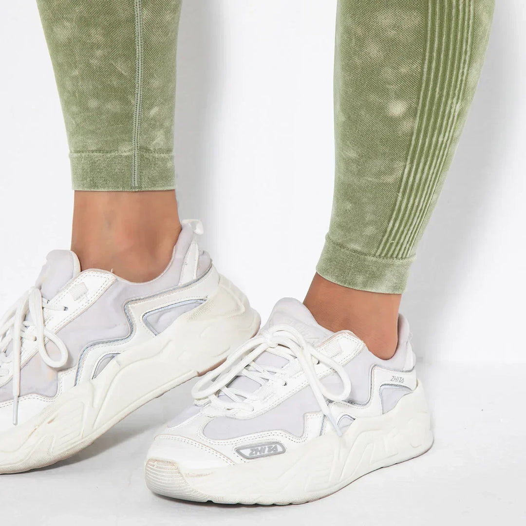 Seamless Women's Yoga Set with Cropped Top - Nova-Bordeaux Red-S-Nora Luxe