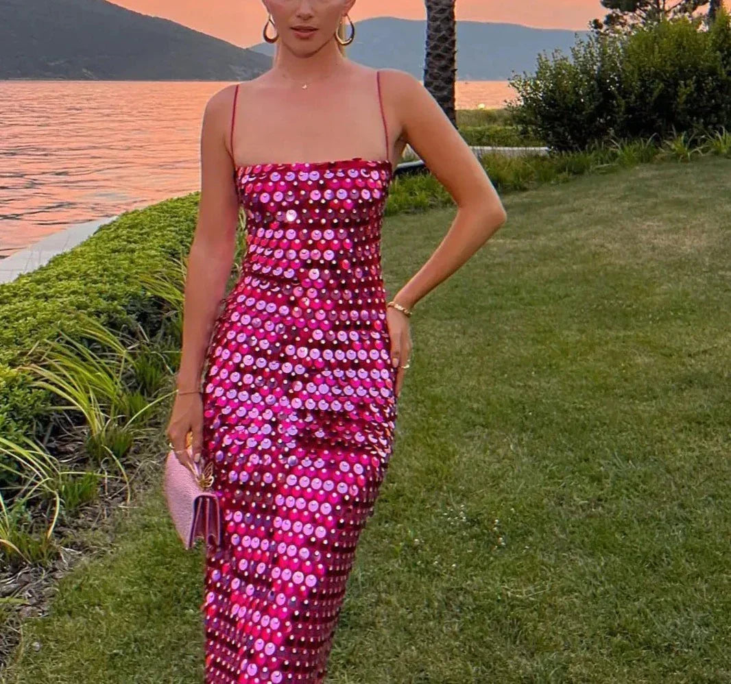 Sequin dress for a Sparkling Evening Look - Amira-Green-S-The Livary