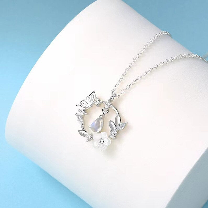 SILVER SEASHELL FLOWER HEART NECKLACE-Nora Luxe