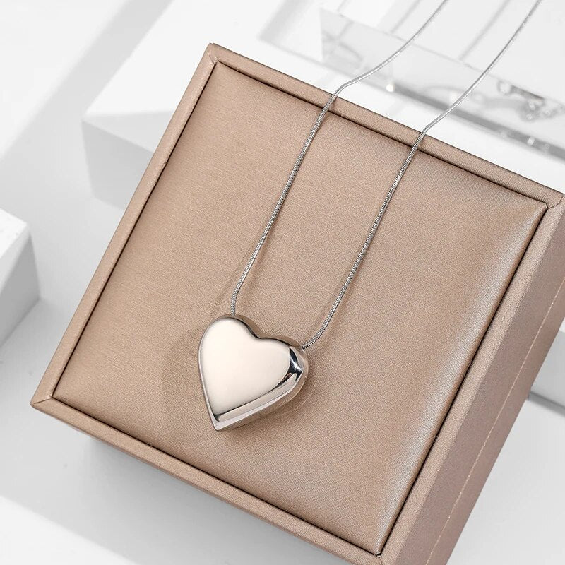 Simple Peach Heart Pendant Necklace | Minimalist Jewellery-Silver-Nora Luxe