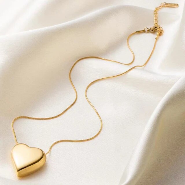 Simple Peach Heart Pendant Necklace | Minimalist Jewellery-Silver-Nora Luxe