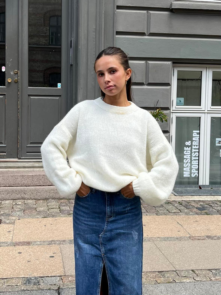 Soft Women's Sweater with Loose Fit - Aurena-White-XS/S-Nora Luxe