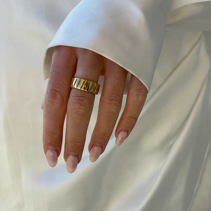 Statement Ring - Stella-6-Gold-Nora Luxe