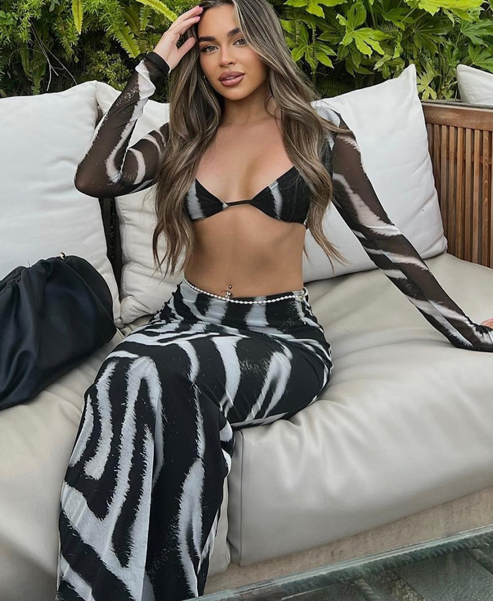 Striped summer set with skirt – Trendy & Feminine – Melina-S-Nora Luxe