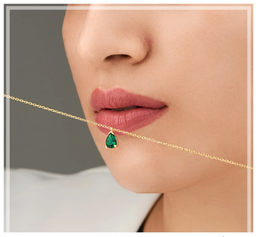 Stunning Emerald Drop Necklace-Nora Luxe