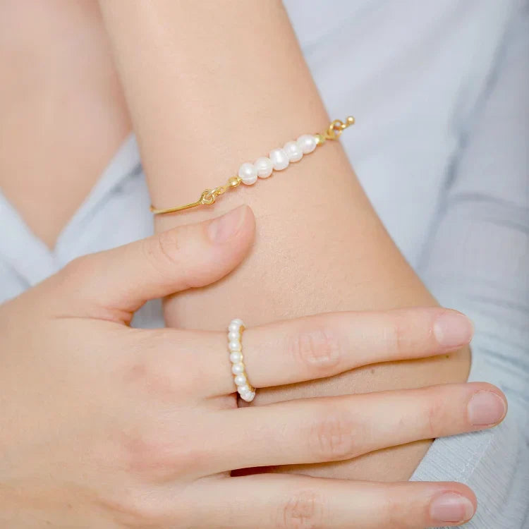 Stylish Bracelet with Delicate Pearls - Selina-Gold-Nora Luxe
