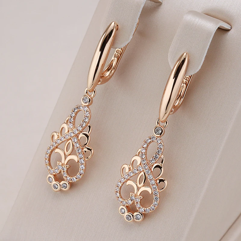 Stylish Earrings with Zirconia in Gold - Lyra-Nora Luxe