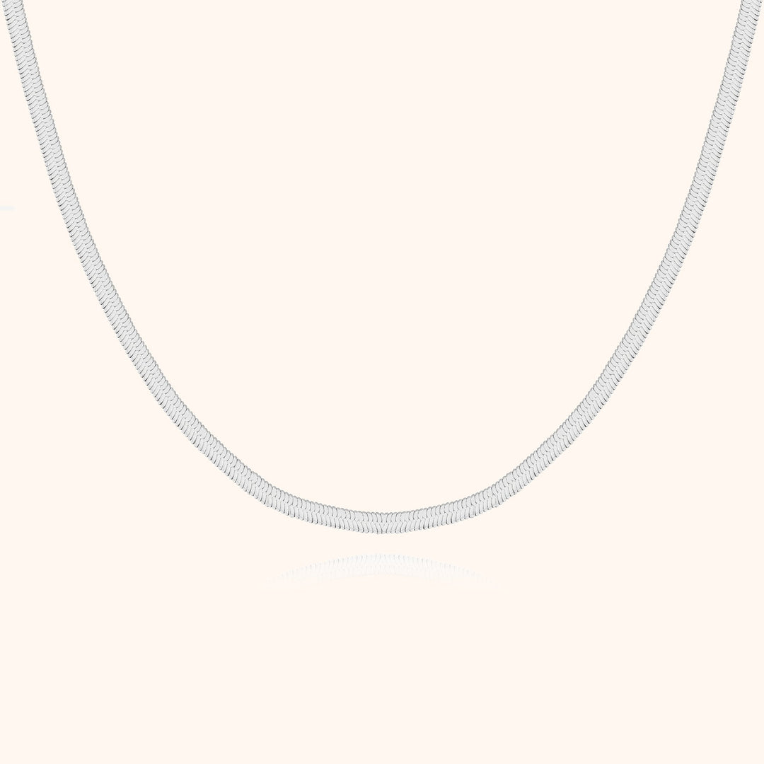 Stylish Flat Chain - Helena-Silver-Nora Luxe