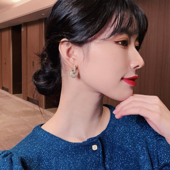 Stylish Gold Pearl Earrings for Women - Anne-Nora Luxe