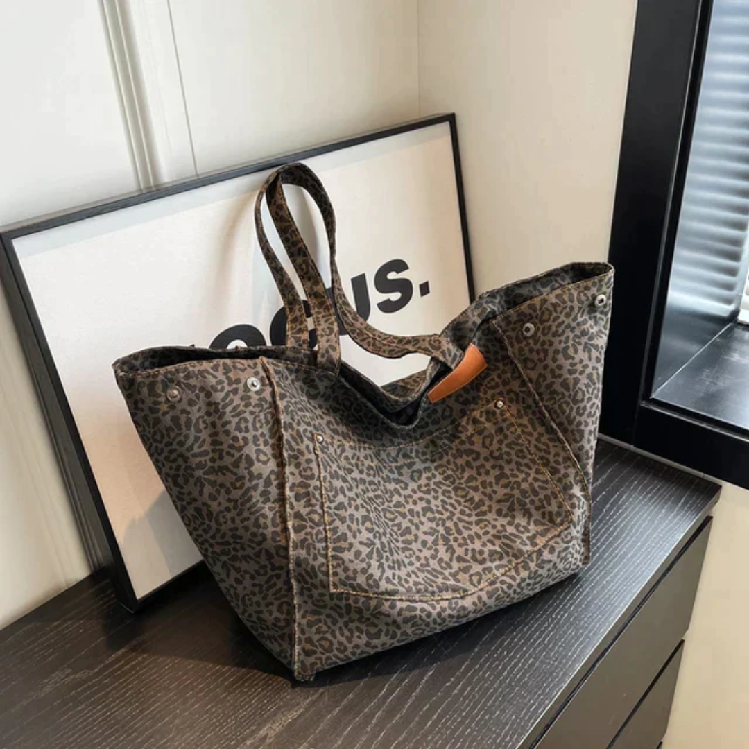 Stylish Handbag with Leopard Print - WildElegance-Black-Nora Luxe