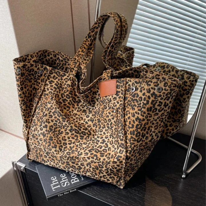 Stylish Handbag with Leopard Print - WildElegance-Black-Nora Luxe