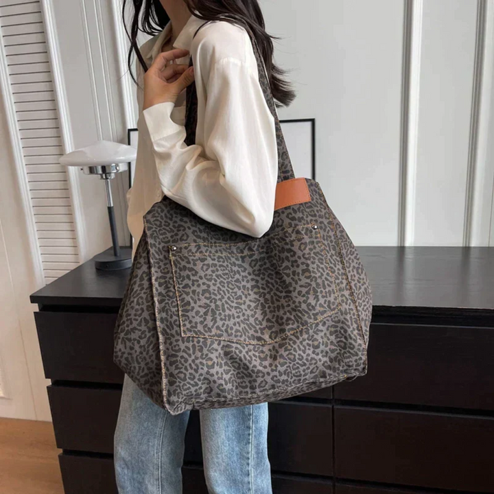 Stylish Handbag with Leopard Print - WildElegance-Black-Nora Luxe