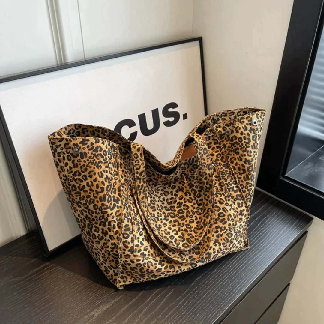 Stylish Handbag with Leopard Print - WildElegance-Black-Nora Luxe