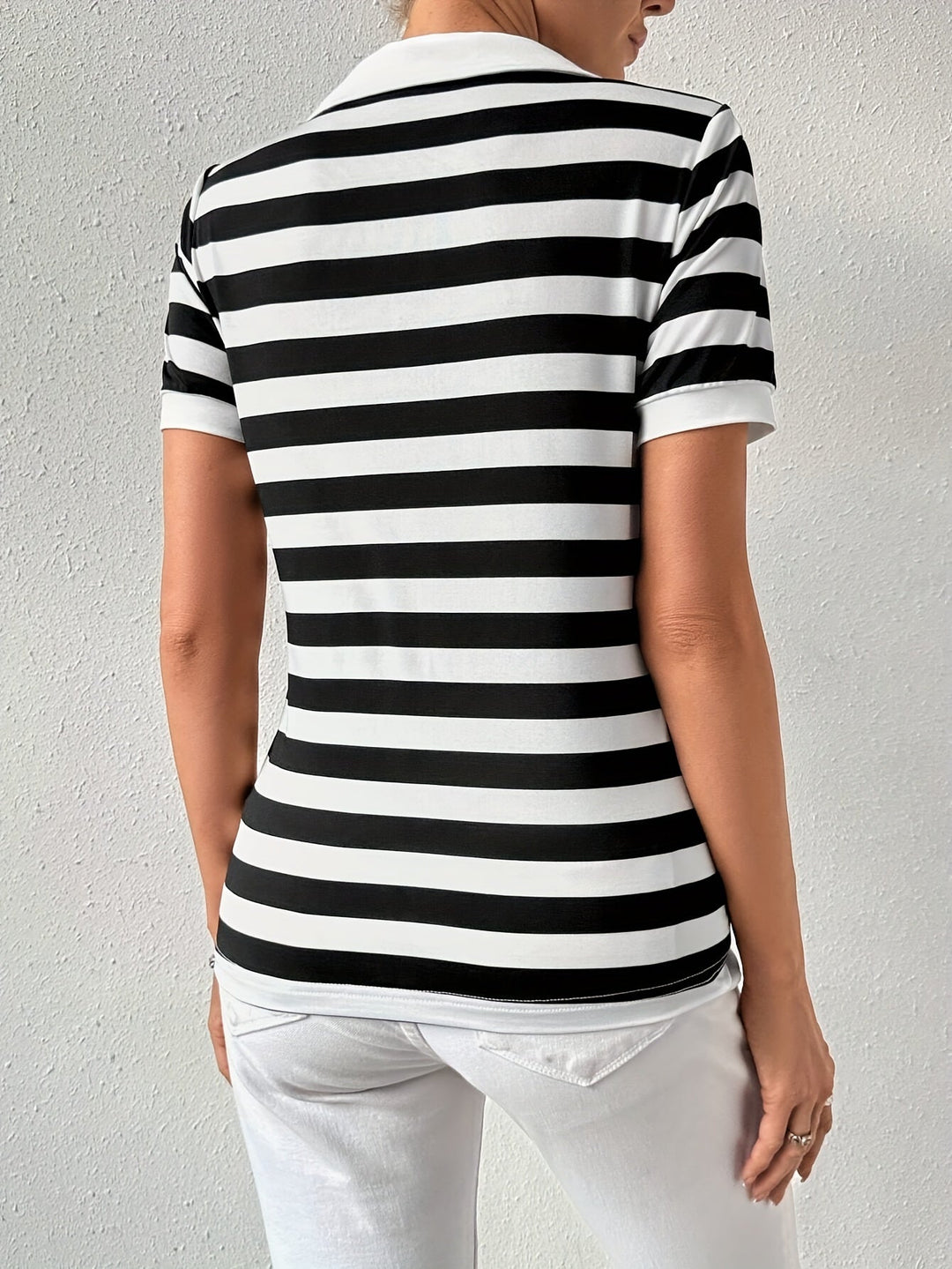 Stylish Striped Short Sleeve T-shirt for Women - Julia-S-Nora Luxe
