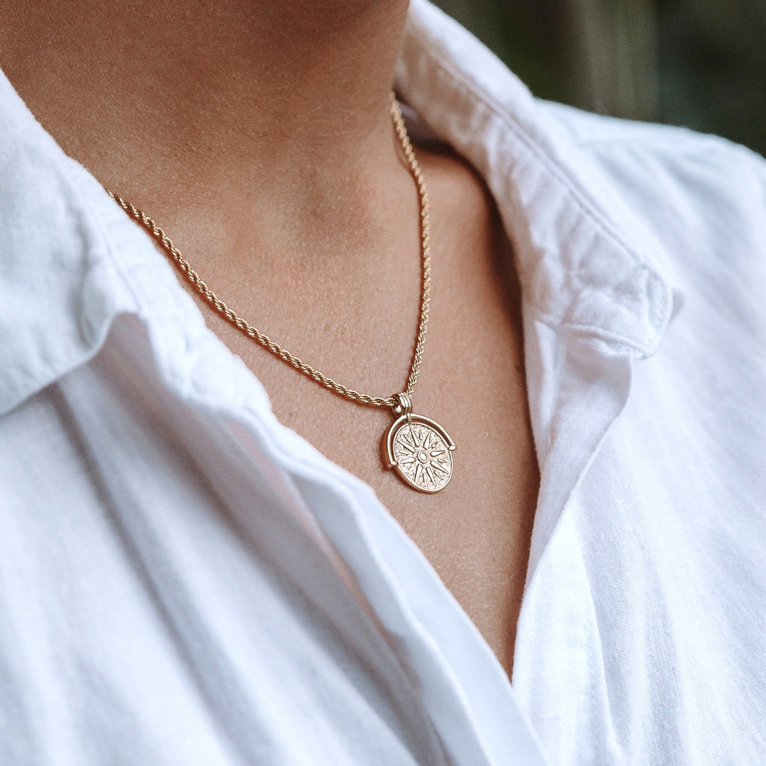Stylish Sun Pendant Necklace - Aurora-Gold-Nora Luxe