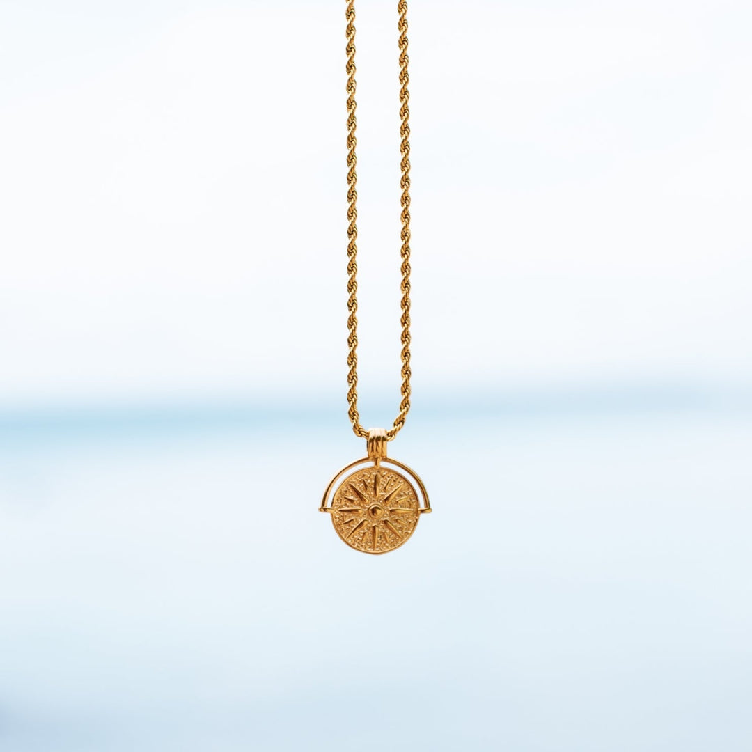 Stylish Sun Pendant Necklace - Aurora-Gold-Nora Luxe
