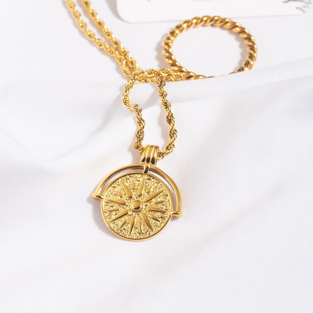Stylish Sun Pendant Necklace - Aurora-Gold-Nora Luxe