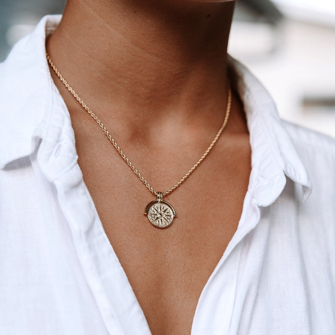 Stylish Sun Pendant Necklace - Aurora-Gold-Nora Luxe