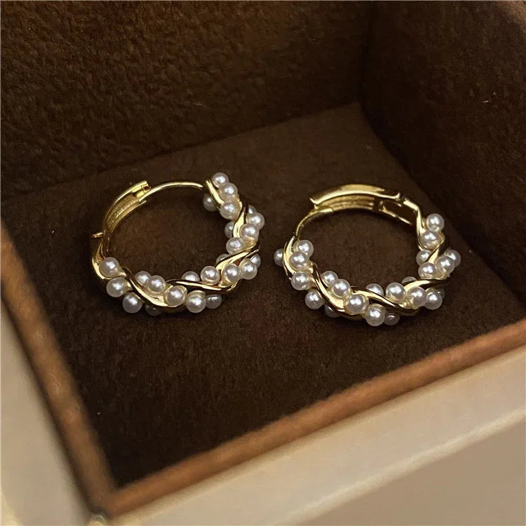 Subtle Pearl Earrings - Isla-Nora Luxe