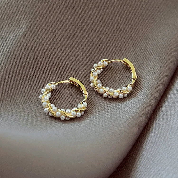 Subtle Pearl Earrings - Isla-Nora Luxe