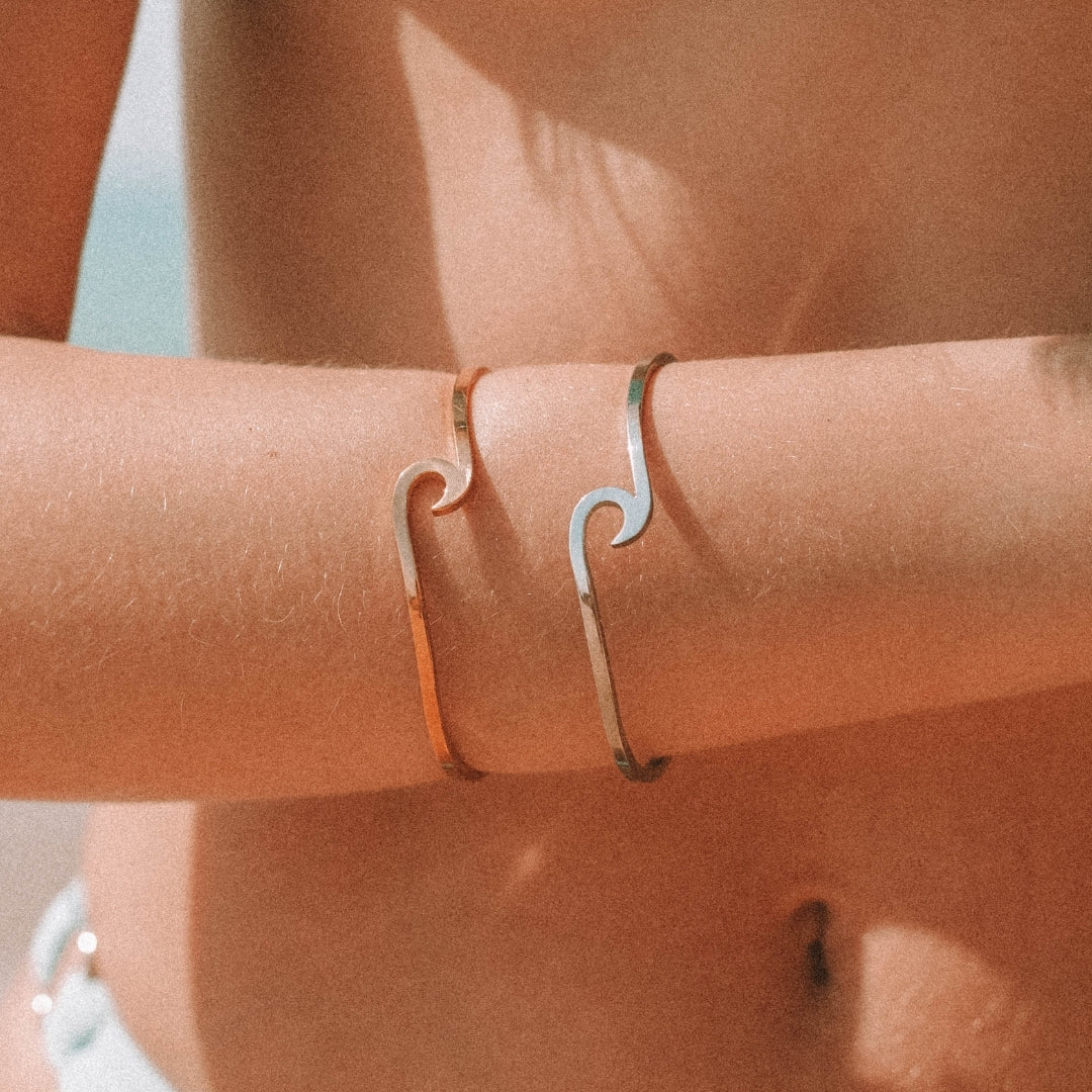 Subtle Waves Bracelet for Ladies - Mira-Gold-Nora Luxe