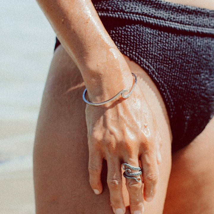 Subtle Waves Bracelet for Ladies - Mira-Silver-Nora Luxe