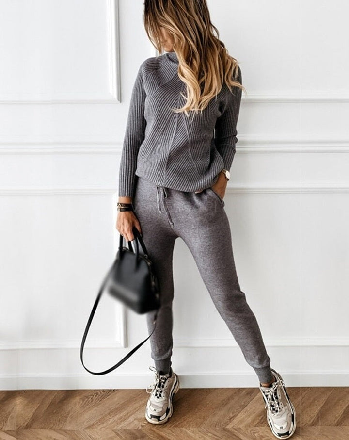 Trendy and Warm Tracksuit - Elara-Gray-S-Nora Luxe