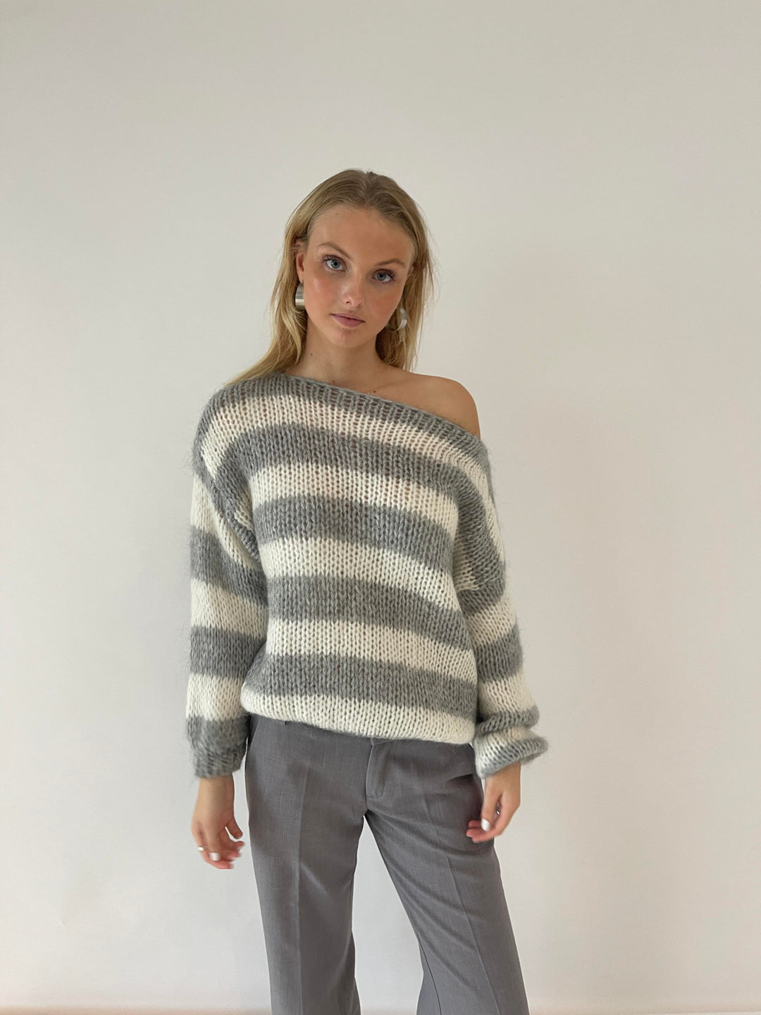 Trendy Knitted Women's Sweater - Aurelia-Blue-XS/S-Nora Luxe