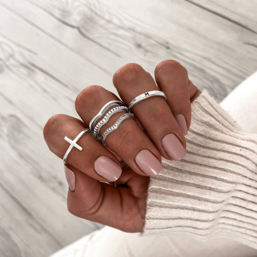 Trendy Ring with Cross Detail - Amélie-5-Silver-Nora Luxe