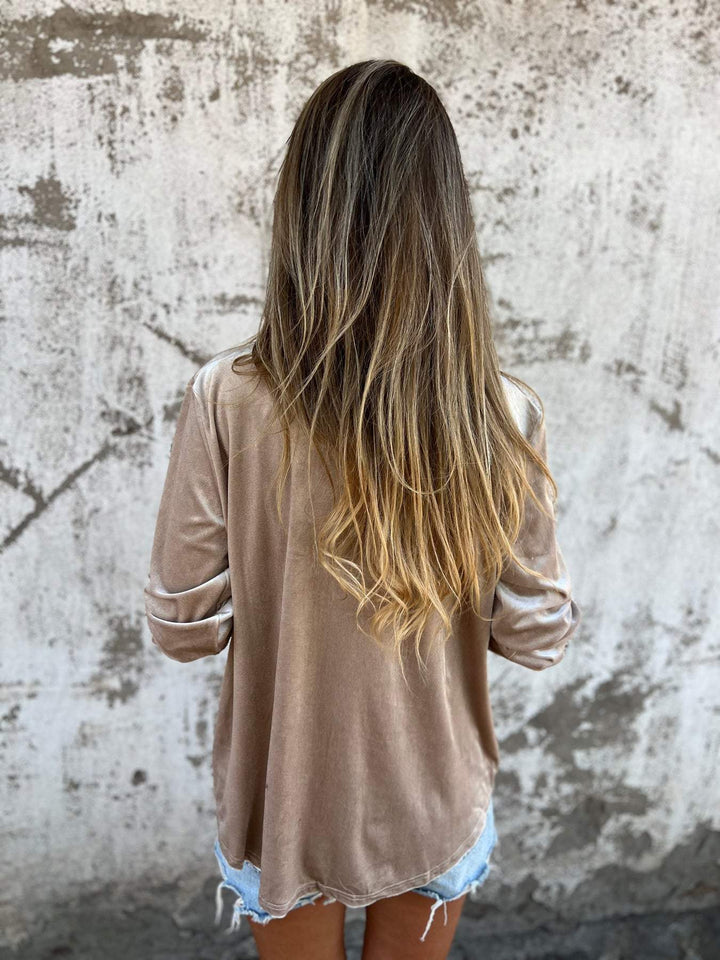 Trendy Velvet Blouse with Long Sleeves - Clara-Pink-S-Nora Luxe