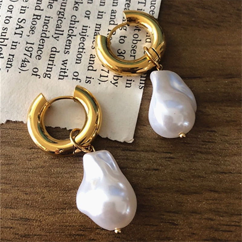 Vintage Earrings | Stunning Retro Chic for Your Style Statement-Gold-Nora Luxe