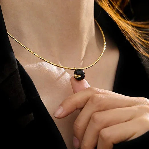Vintage Golden Crack Necklace - Iris-Nora Luxe