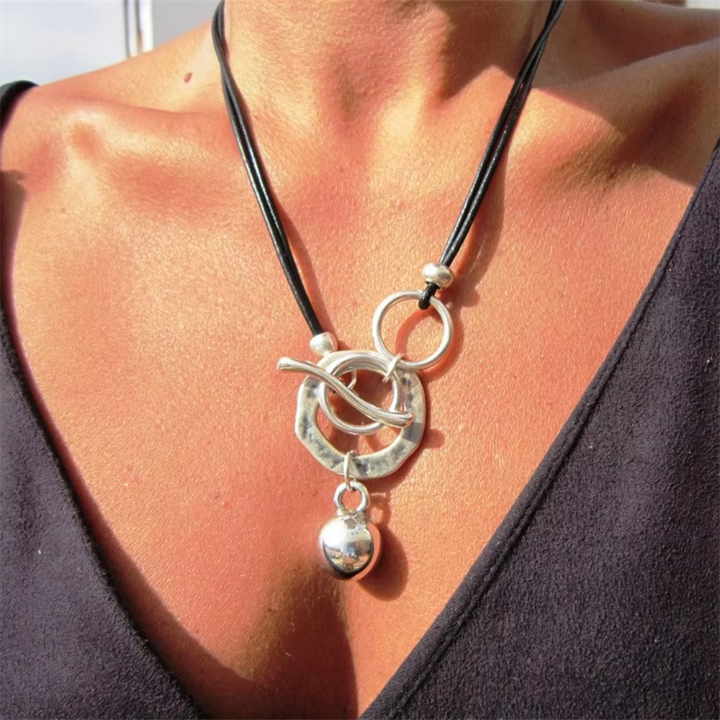 Vintage Silver Necklace - Eloise-Nora Luxe