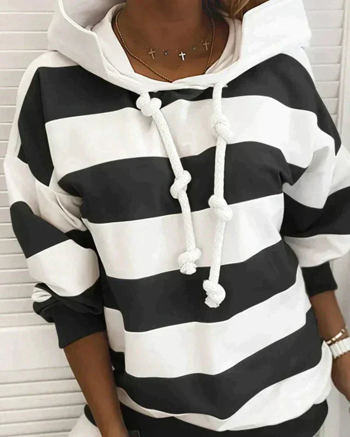 Warm and Stylish Women's Hoodie - Elise-Black-XS-Nora Luxe