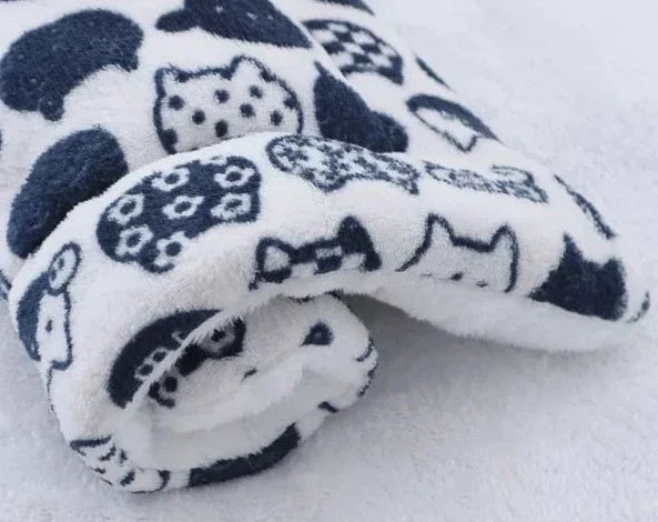 Warm Cat Blanket - SnuggleSoft-White & Cat-S-Nora Luxe