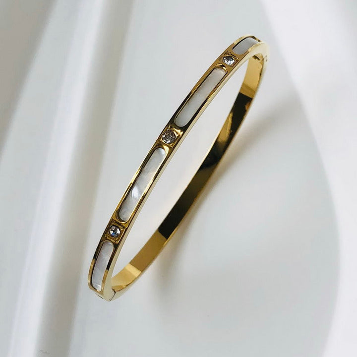 ZIRCON INLAY BRACELET-V-Gold-58-60mm-Nora Luxe