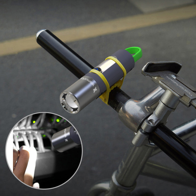 Zoomable LED Flashlight - LumaZoom-Nora Luxe