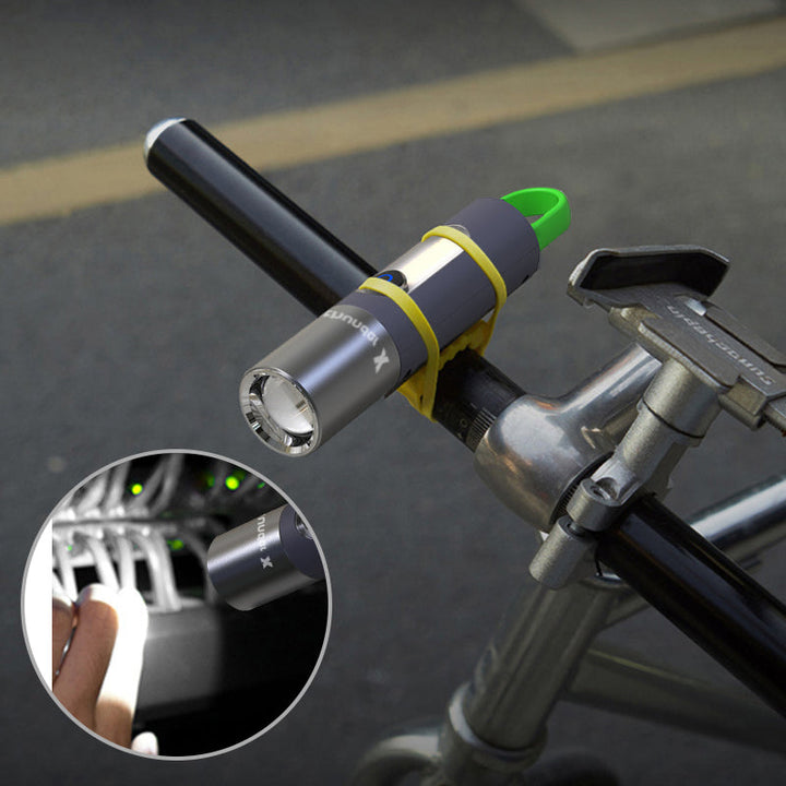 Zoomable LED Flashlight - LumaZoom-Nora Luxe